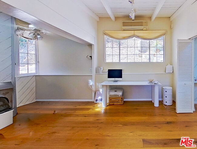 Building Photo - 10211 Seabury Ln