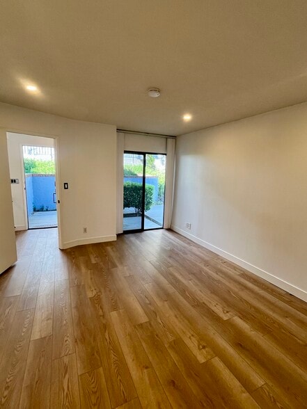 Building Photo - 29105 Thousand Oaks Blvd