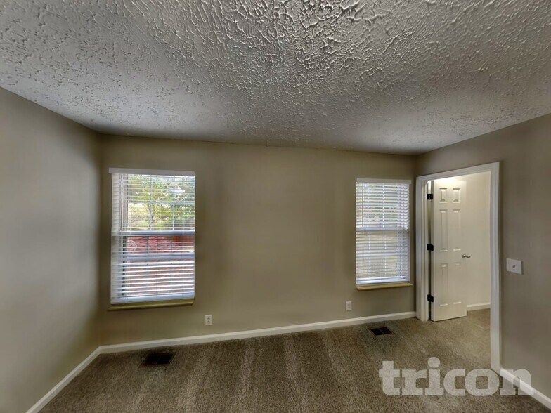 Building Photo - 716 Hallcrest Ct