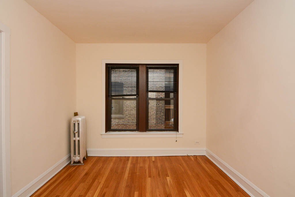 Building Photo - 3302 W Schubert Ave