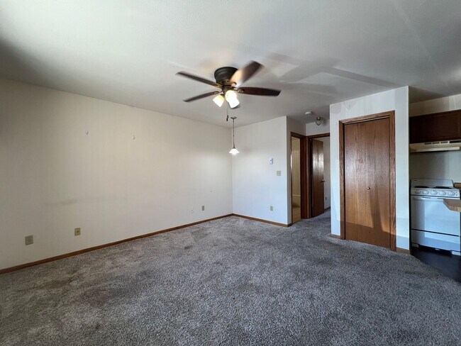 Building Photo - Cozy 1-Bed, 1-Bath Main Level Apartment Wa...
