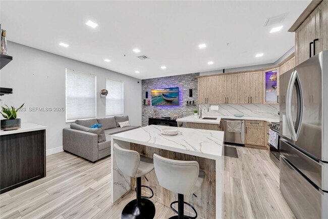 Building Photo - 4361 SW 160th Ave