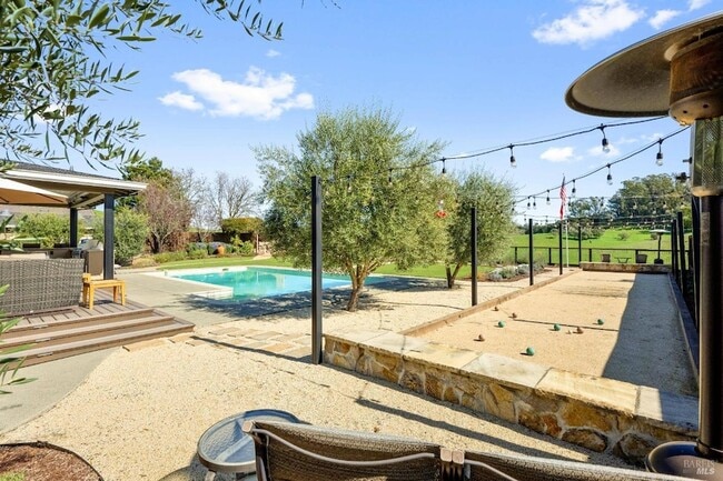 Building Photo - 1051 Stonebridge Dr