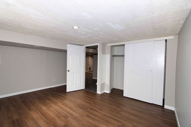 Building Photo - 4 Bed 2 Bath House for Rent