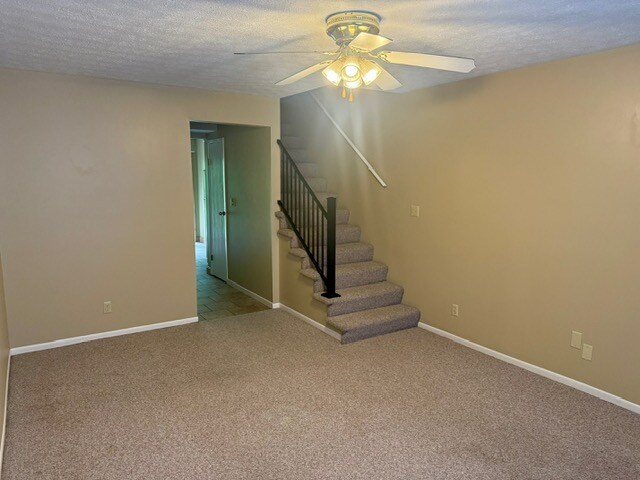 Building Photo - 1616 Spring Valley Dr