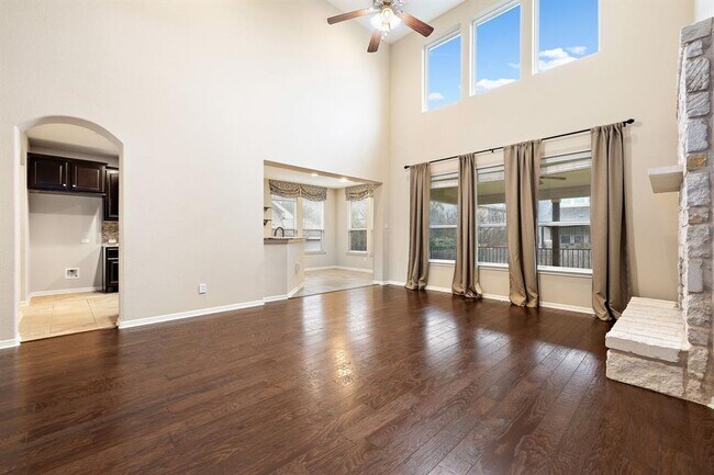 Building Photo - 2406 Yorkshire Ln