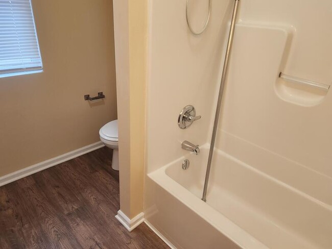 Building Photo - 1204 Topp Creek Dr