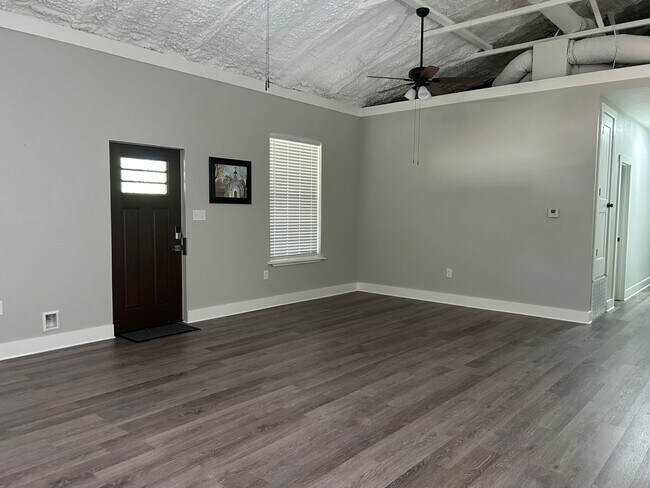 Building Photo - 761 CR 3160