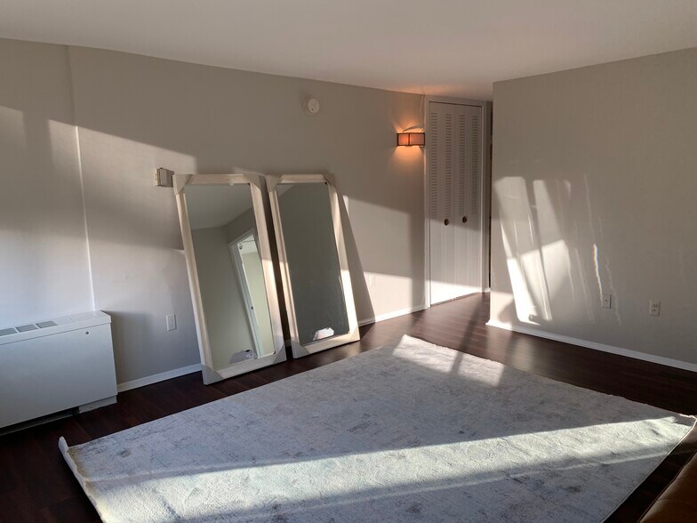 Building Photo - 2030 F St NW