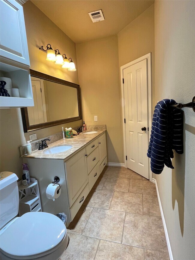 Building Photo - 4006 Rocky Vista Dr