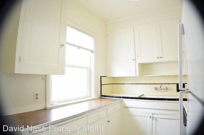 Building Photo - 5128-5138-5138 SE Milwaukie Ave