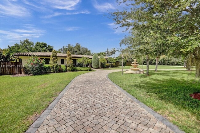 Building Photo - 9890 SW 138th St