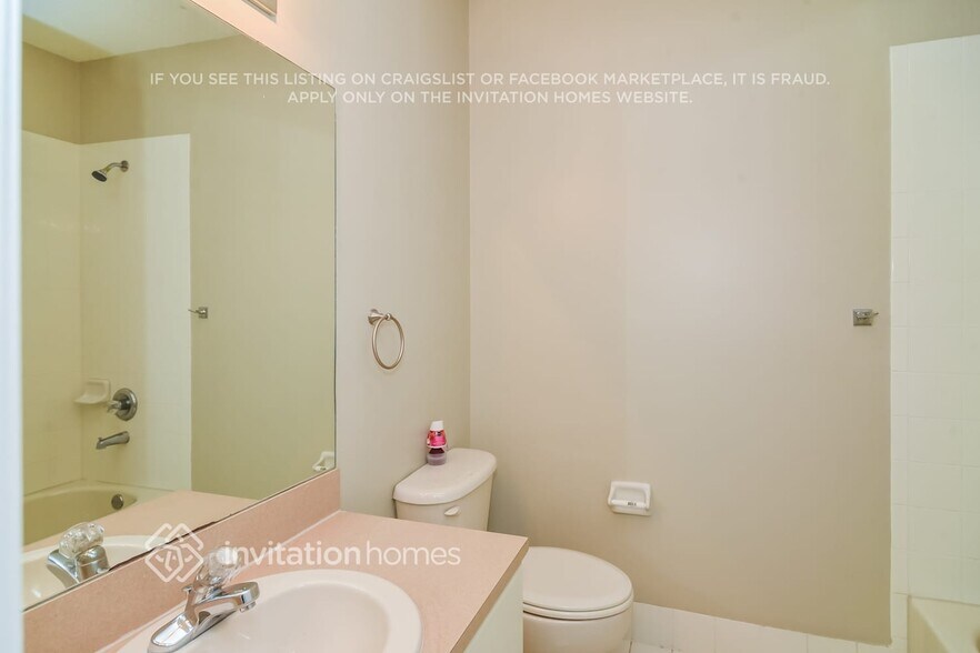Building Photo - 11885 SW 152nd Pl