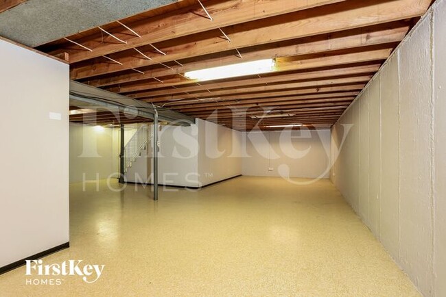 Building Photo - 13235 Delft Dr