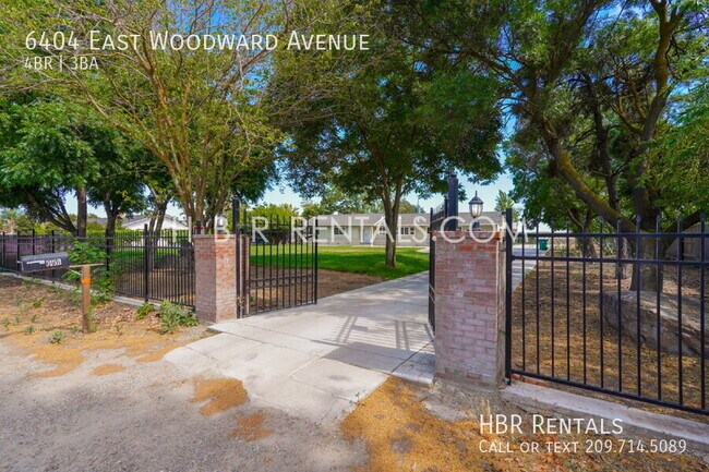 Primary Photo - 6404 E Woodward Ave