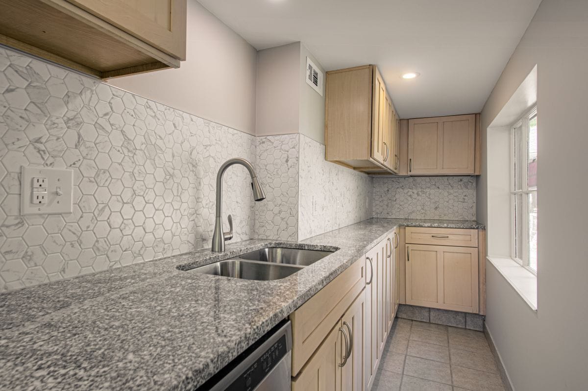 Building Photo - 3138 W 43rd Ave