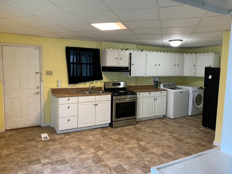 Kitchen - 659 5th St