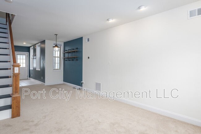 Building Photo - 412 Gittings St