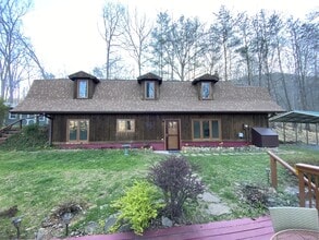 Building Photo - 51 Buck Spgs Acrs