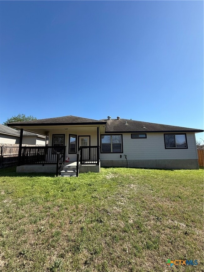 Building Photo - 1648 Sunfire Cir