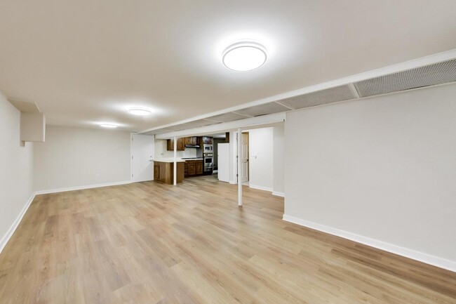 Building Photo - 8212 W Walsh Ln