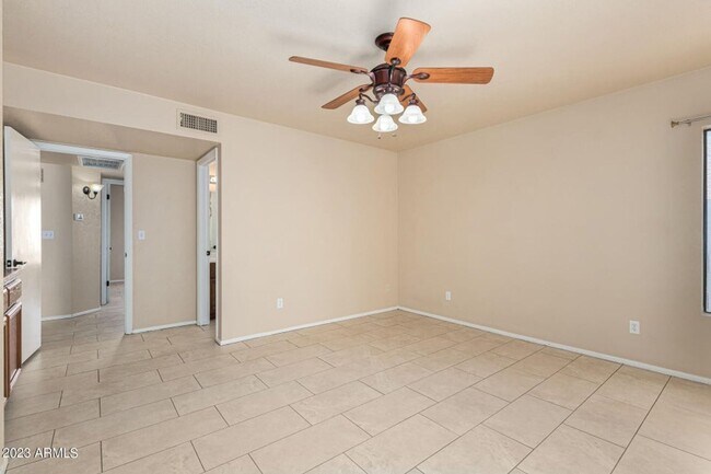 Building Photo - Gorgeous 2/2 bed/bath in North Phoenix by ...