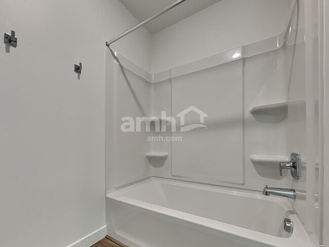Building Photo - 9556 Harkes Dr