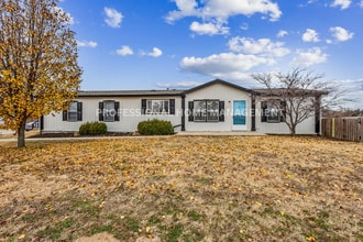 Building Photo - Abundant Space, Newly Remodeled 4 Bedroom ...