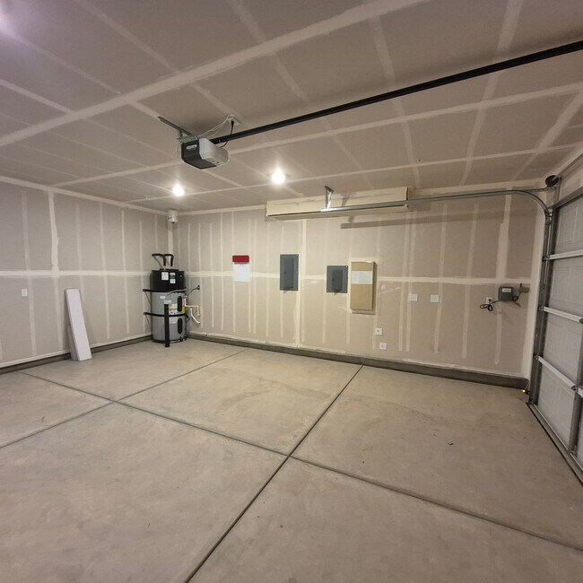 Building Photo - Brand New 4 Bedroom Home in Lennar's Cyan Community