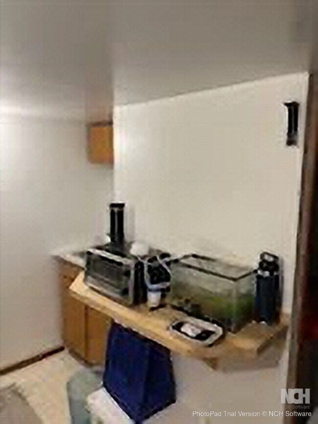 Building Photo - 407 S 10th Ave