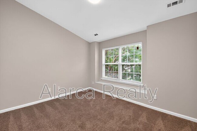 Building Photo - 11022 Derryrush Ave