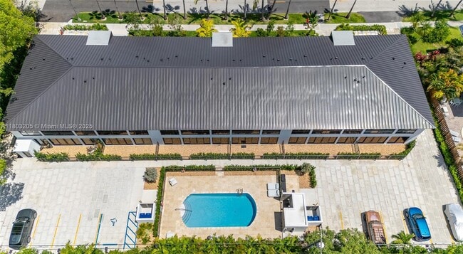 Building Photo - 204 Sunrise Dr