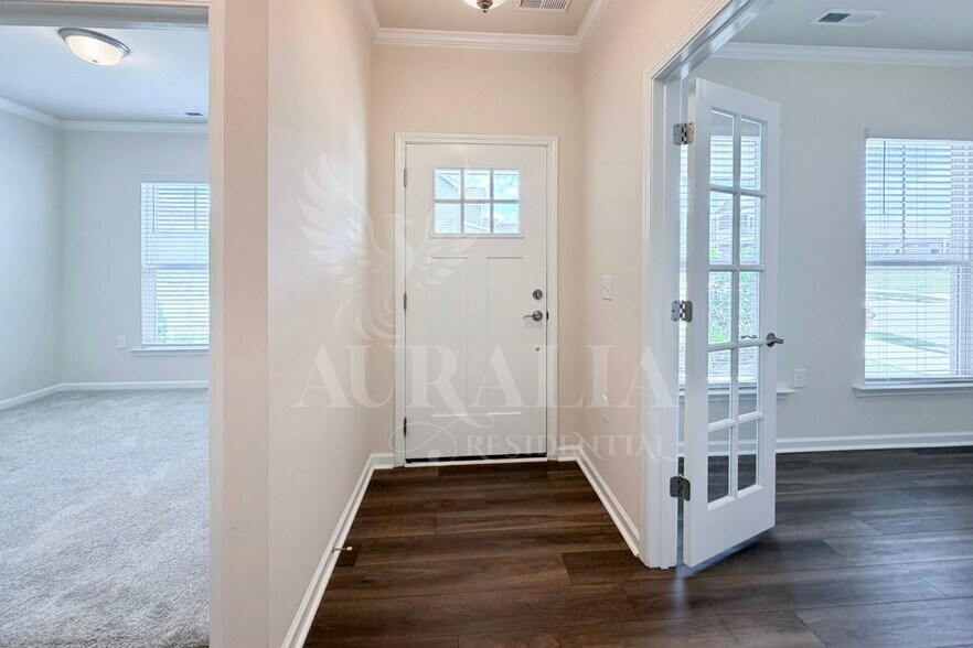 Building Photo - 5701 Agrinio Way