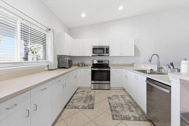 Building Photo - 8101 Memory Ln