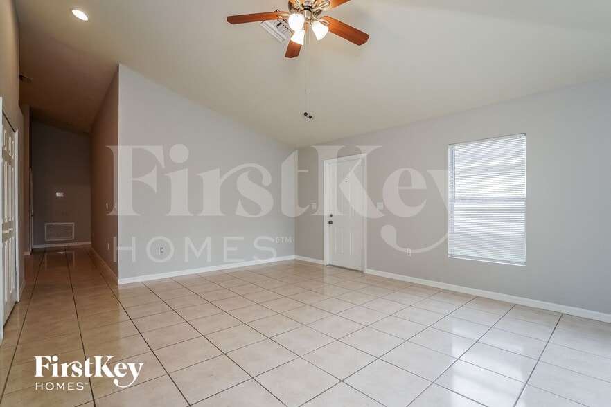 Building Photo - 317 Melissa Dr