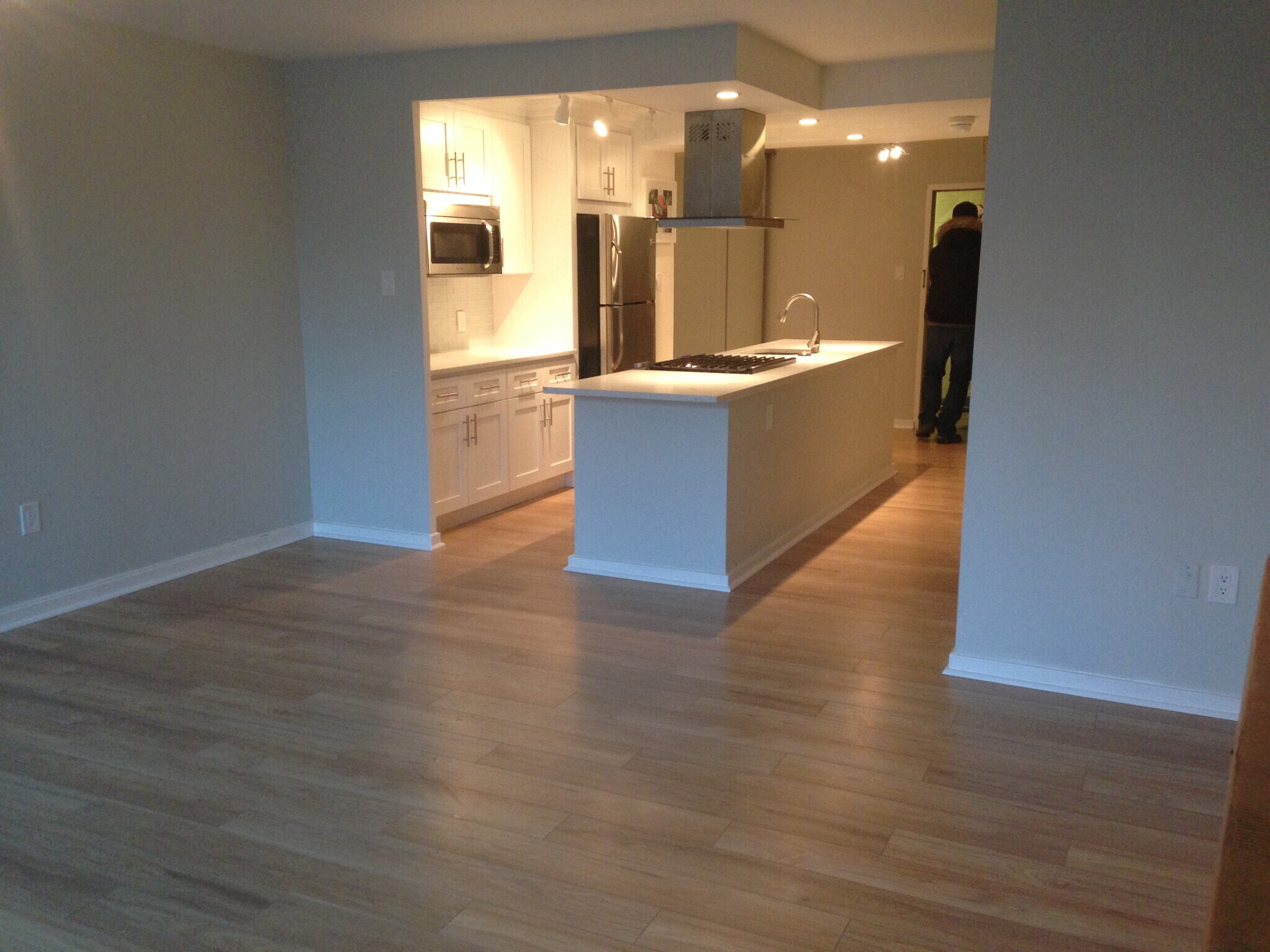 Building Photo - 604 S Washington Sq