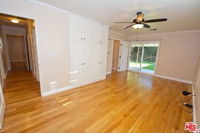 Building Photo - 12944 Haynes St