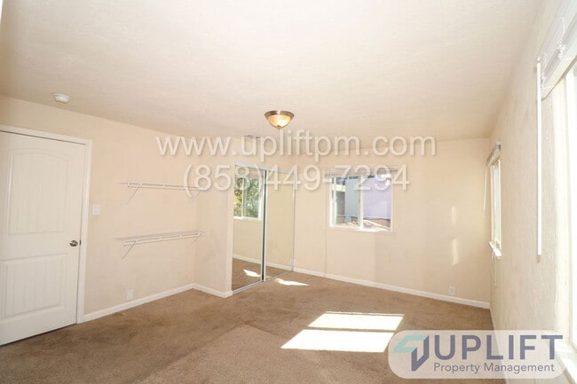 Building Photo - 950 B St