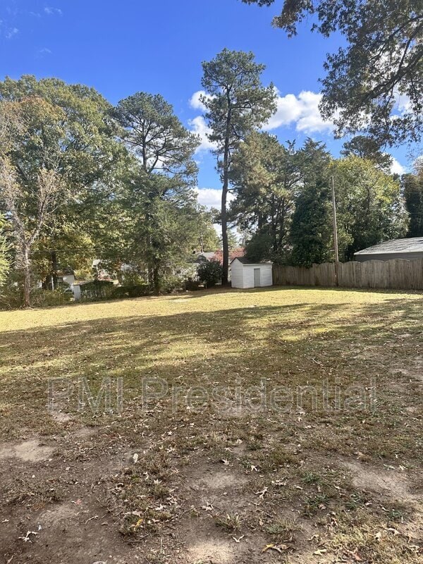 Building Photo - 1507 Foster Rd