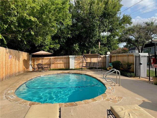 Building Photo - 6109 Bullard Dr