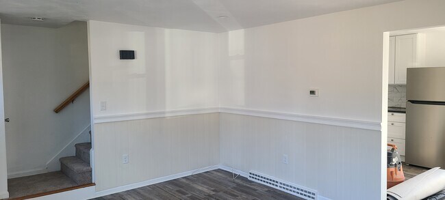 Building Photo - 18 Eden St