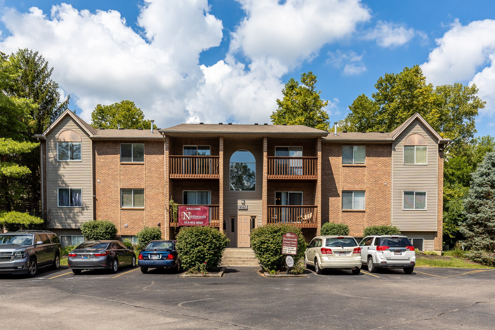 Building Photo - 8567 Daly Rd
