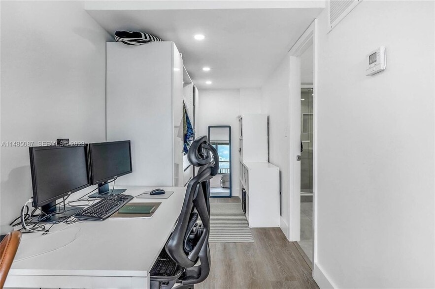 Building Photo - 780 NE 69th St