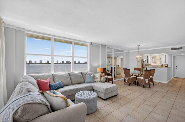 Building Photo - 100 Paradise Harbour Blvd