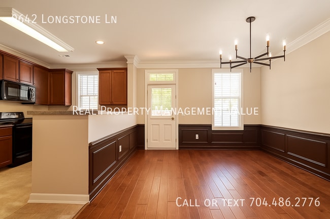 Building Photo - 9642 Longstone Ln