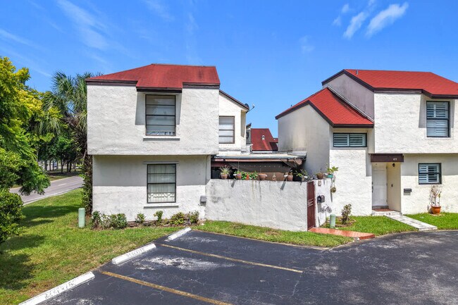 Building Photo - 693 NW 102 Pl