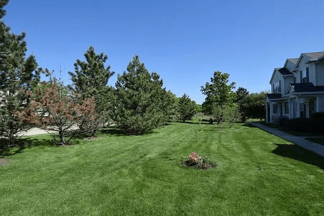 Building Photo - 2236 Reflections Dr