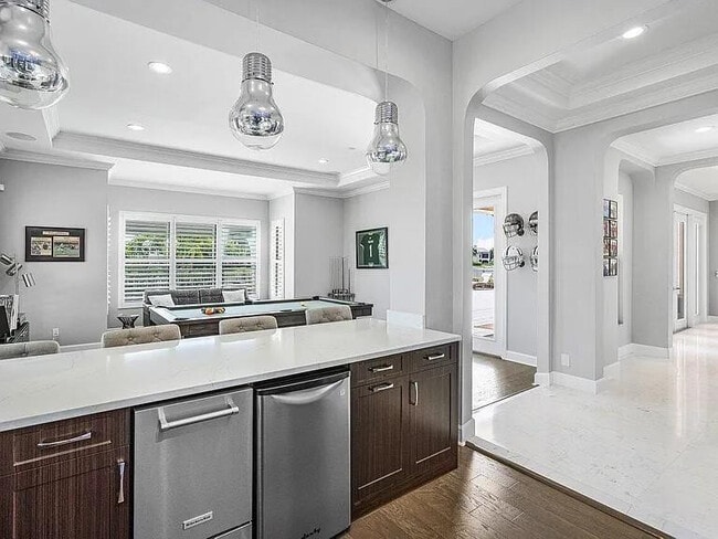 Building Photo - 17511 Cadena Dr