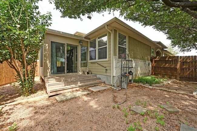 Building Photo - 1800 Jentsch Ct