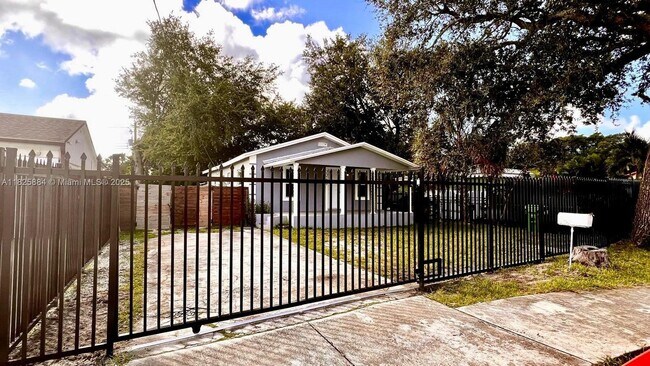 Primary Photo - 2260 NW 91st St